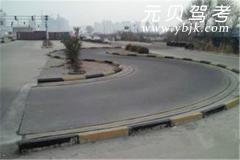 大连升达驾校风采和升达驾校Logo