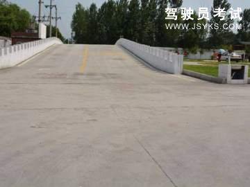 西易部驾校