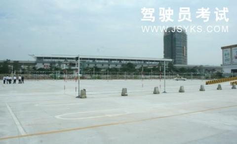 畅通驾校