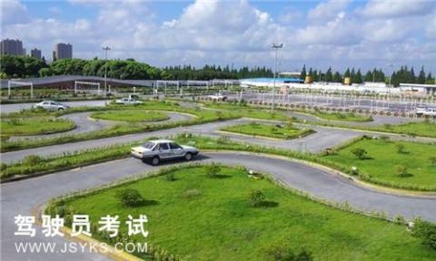 速腾驾校