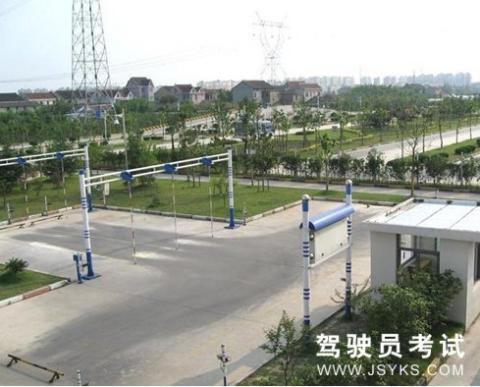 郁达驾校