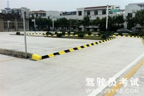 万隆驾校