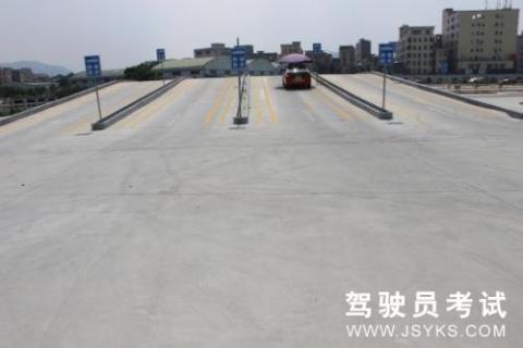 立昀驾校