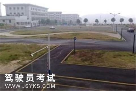 新春驾校