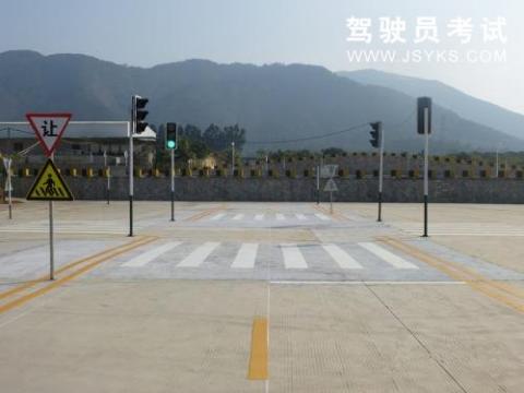 路航驾校