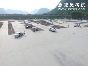 贤安驾校