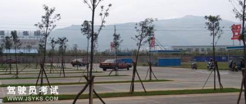恒发驾校
