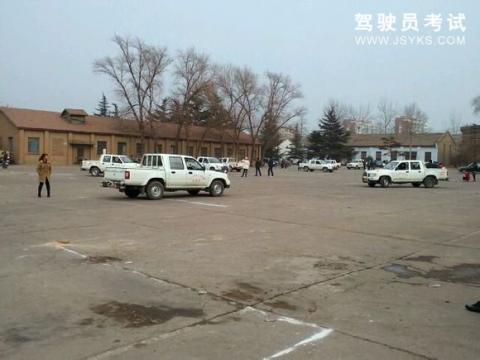 巴顿驾校