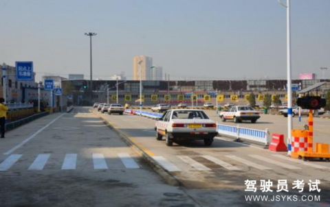 红云驾校